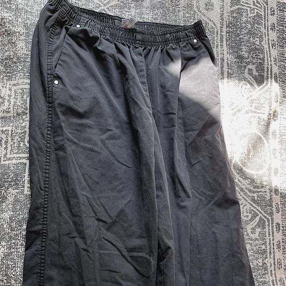 VTG 90s Black Wide Legged Versatile Pants with Embroidered Seams: Size MP - Picture 3 of 5
